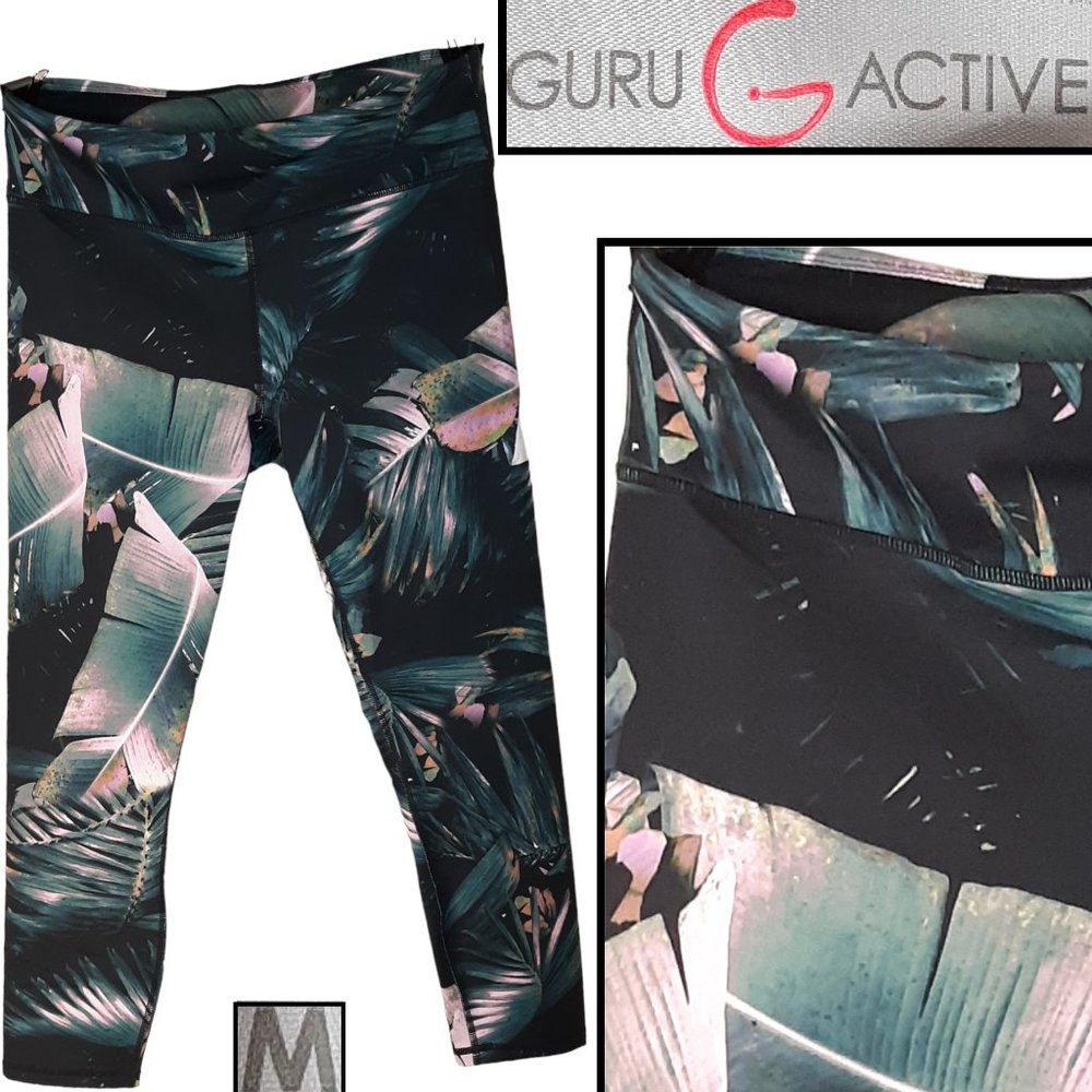 Palm leaves print active capri leggings 📐
